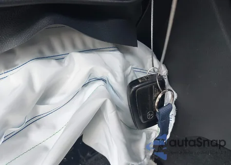 2022 Toyota Highlander L из США, поврежденный, VIN 5TDCZRAH3NS116065